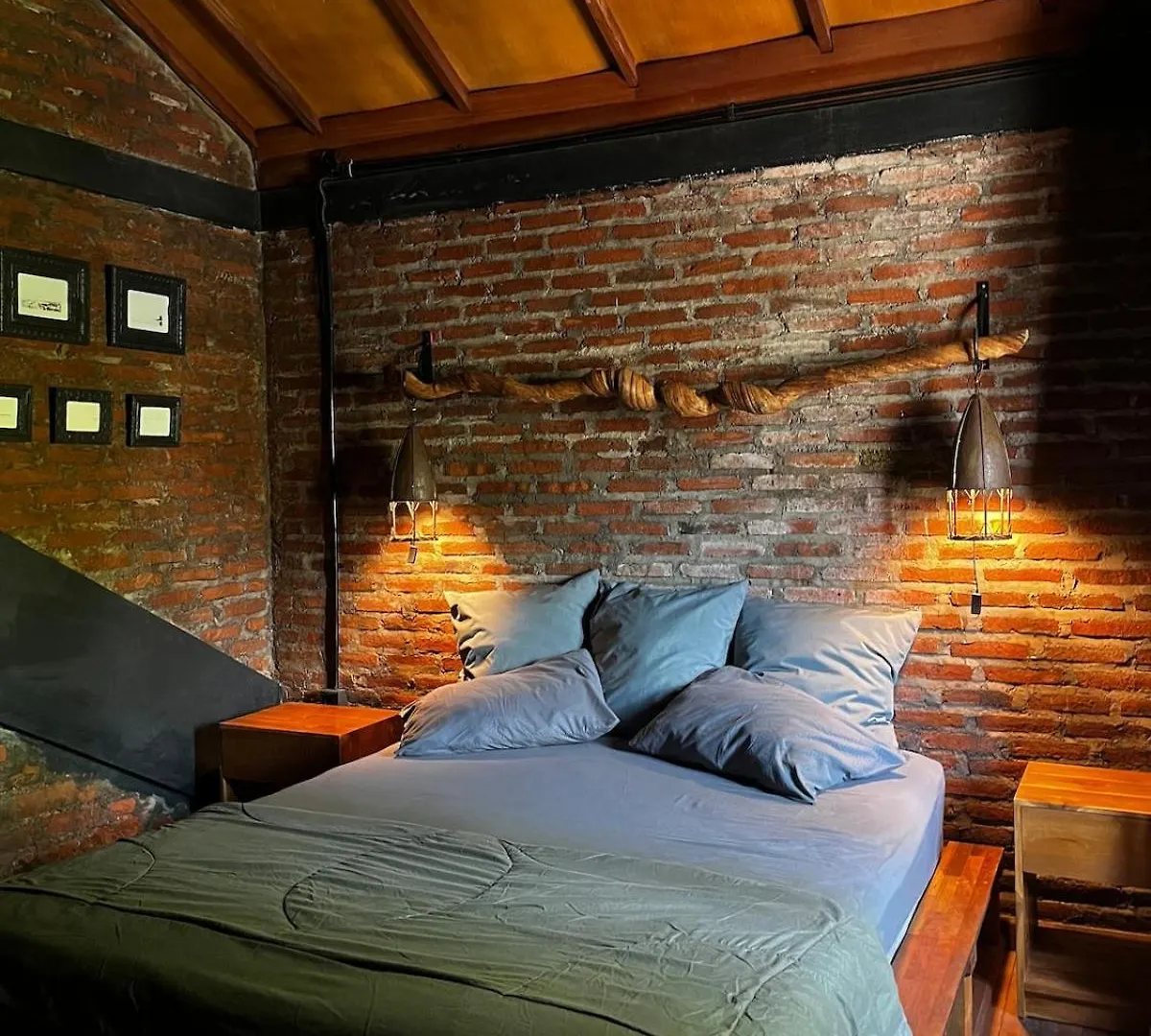 1 Bedroom Cozy Apartment In Center Of Seminyak contacts